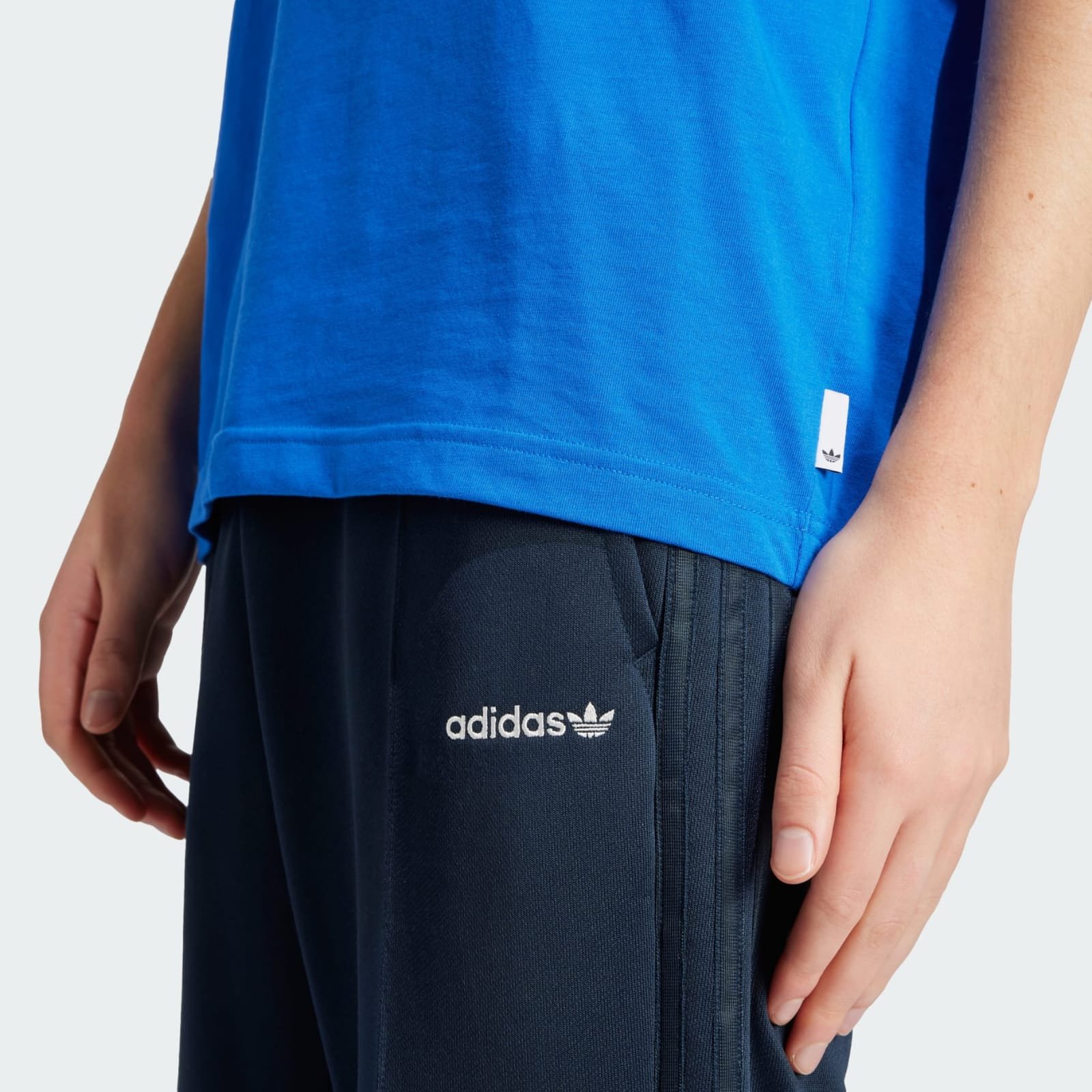 Remera Adidas Originals - Image 2