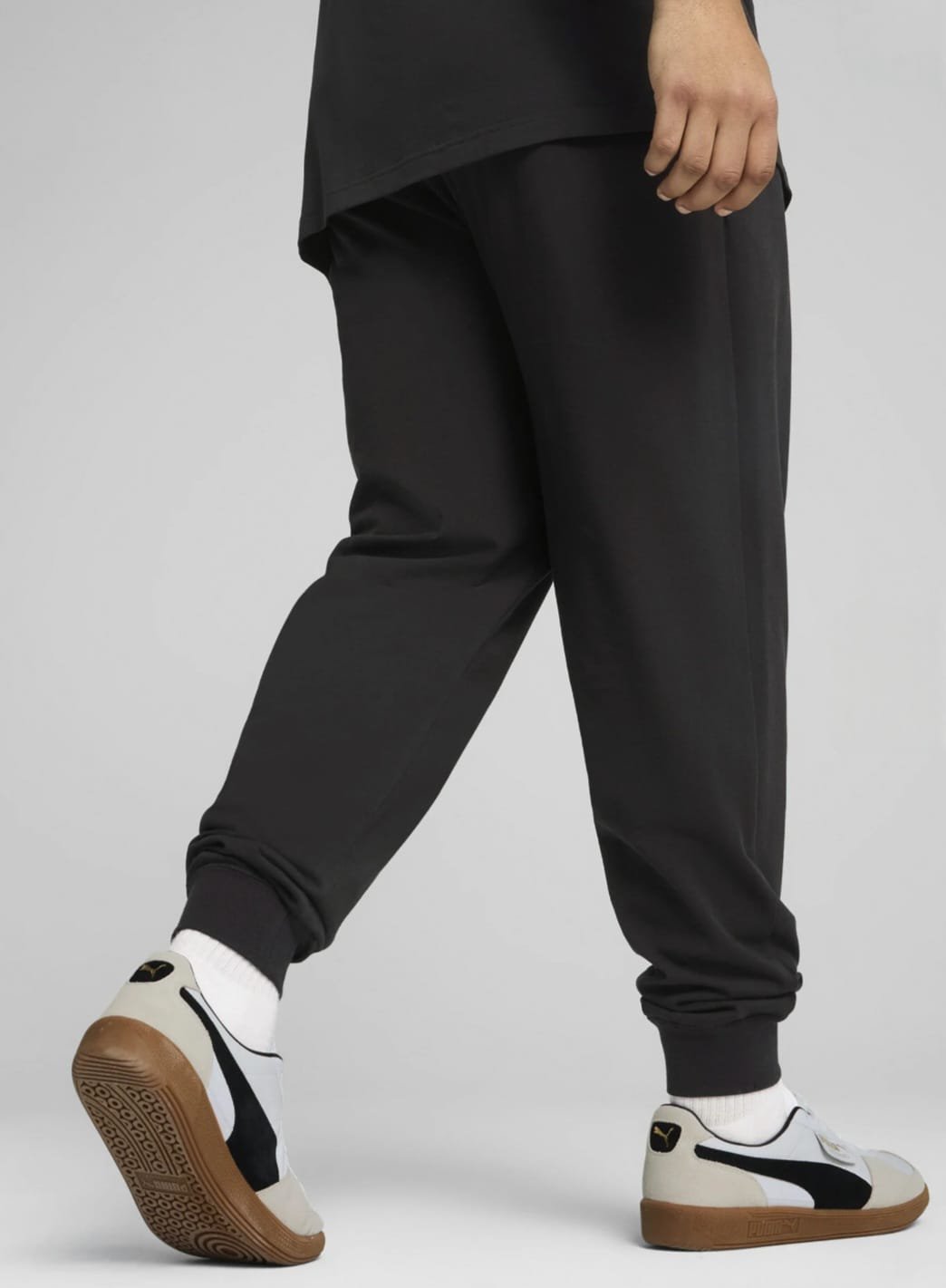 Pantalón Puma Essentials Logo - Image 5