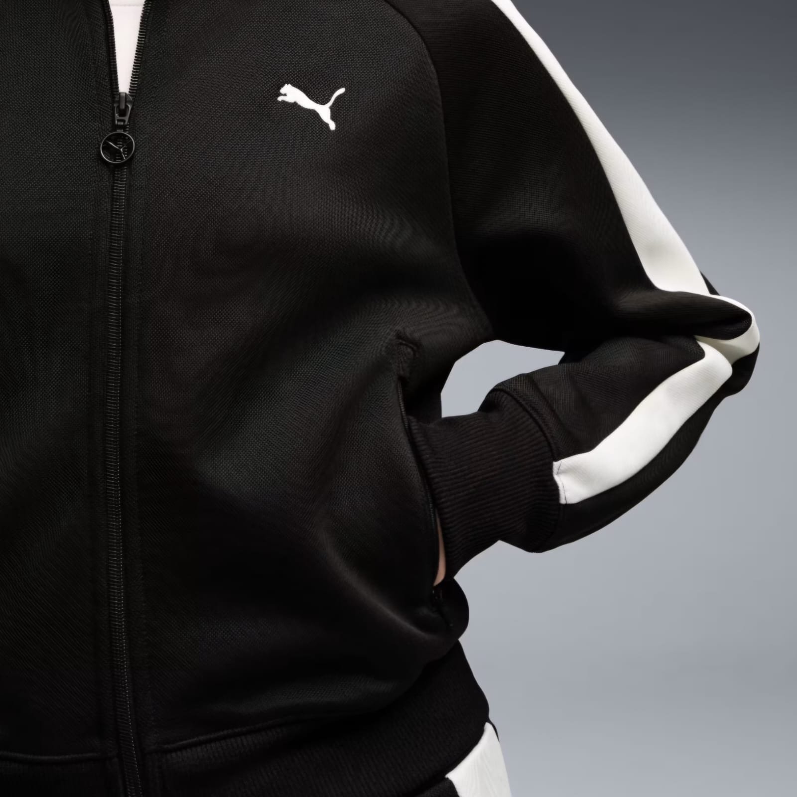 Campera Puma Essentials J7 - Image 5