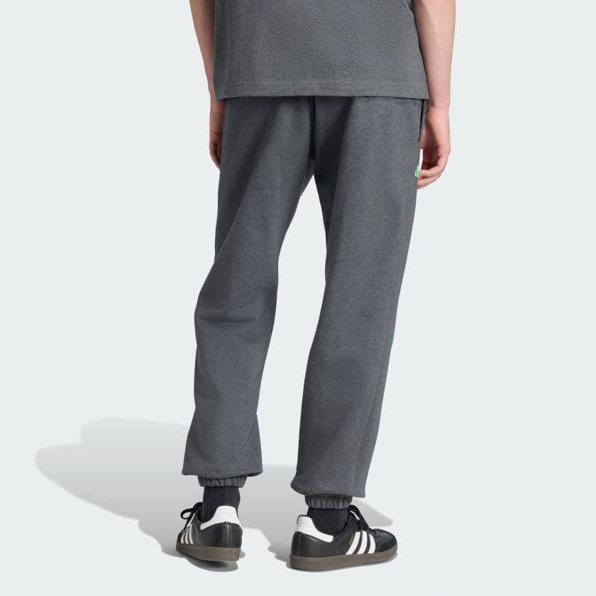 Pantalón Adidas Premium Mercedes AMG Petronas Formula One - Image 5